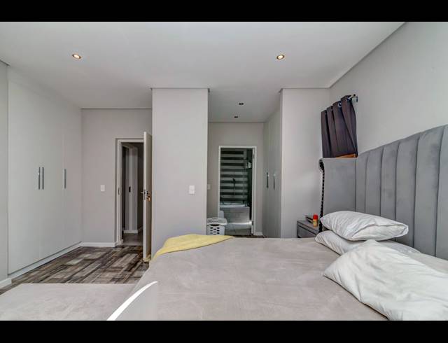 4 BEDROOM CLUSTER TO LET IN CRAIGAVON